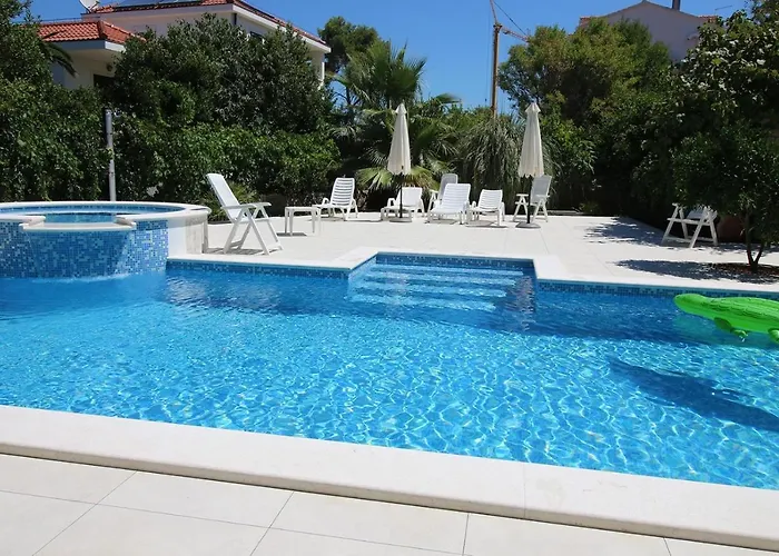 Seaside With A Swimming Pool Sutivan, Brac - 15502 Apartamento *
