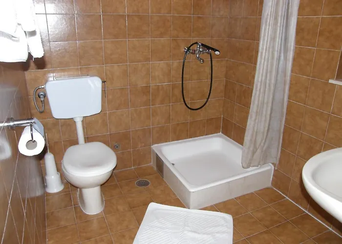 Apartamento Seaside With A Swimming Pool Sutivan, Brac - 15502 Sutivan