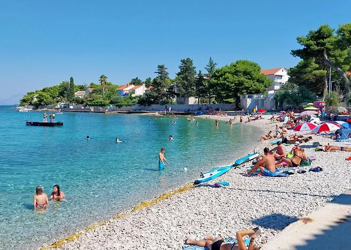 Seaside With A Swimming Pool Sutivan, Brac - 15502