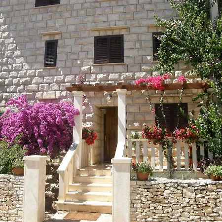 Seaside With A Swimming Pool Sutivan, Brac - 15502 Sutivan